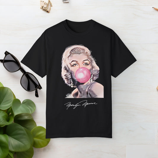 Marilyn Monroe Bubblegum Signature Unisex T-Shirt - Iconic Pop Art Tee