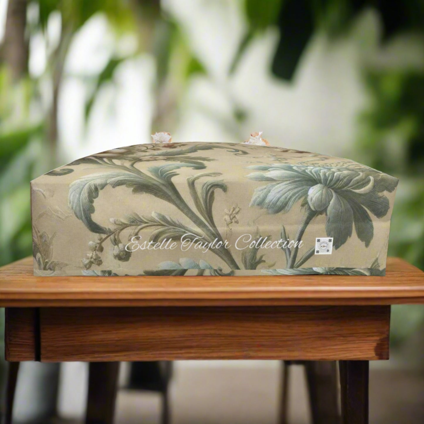 Elegant Floral Estelle Taylor Weekender Bag