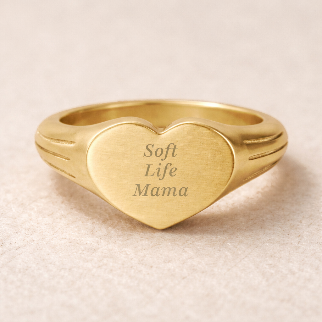 Soft Life Mama Signet Ring | Gold Heart